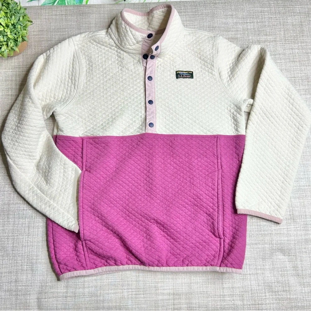 L. L. Bean quilted 1/4 snap color block pullover, kangaroo pocket, item 514059